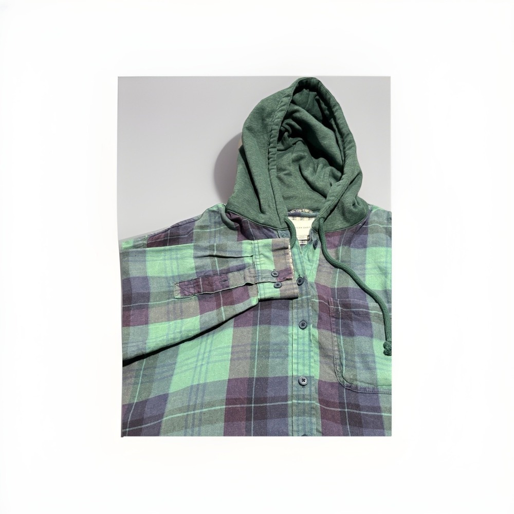 American Eagle Hooded Flannel Shirt Womens Large Green Purple Plaid Cropped L